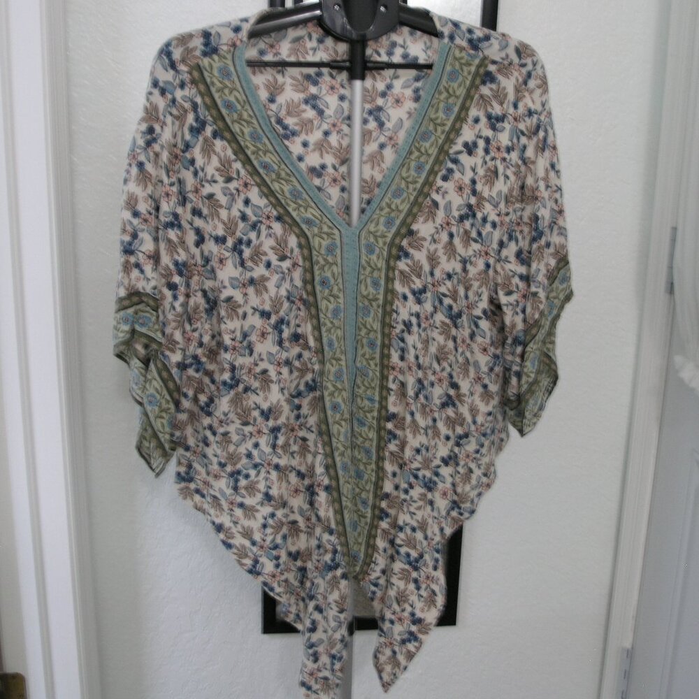 Sky and Sand Floral Short Sleeve V Neck Boho Tunic ties at the waist Size Med